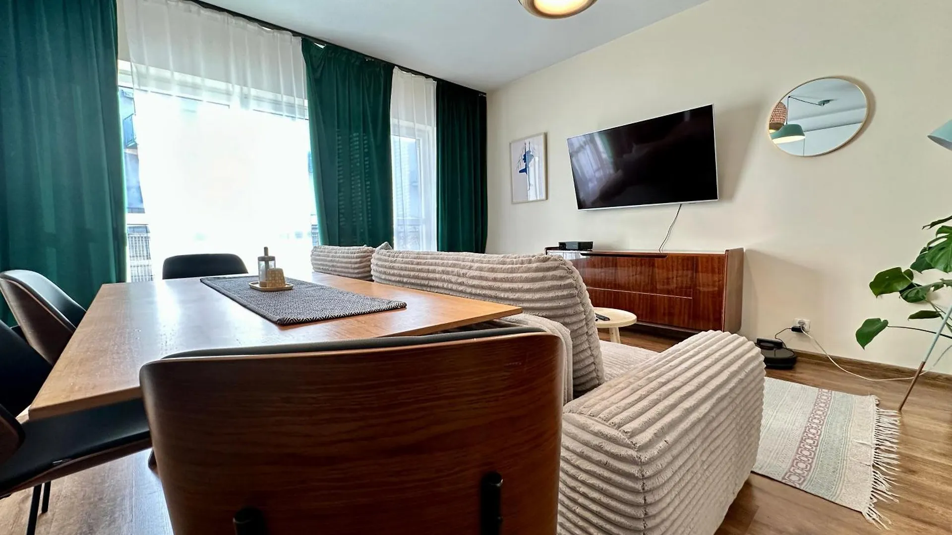 Momoapart - Slowianski Skwer Wroclaw 0*,  Poland